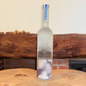 Bouteille-vodka-Velvedere-personnalisee